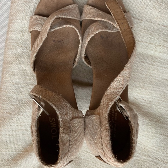 Toms Natural Canvas & Cork Wedges - Picture 4 of 7